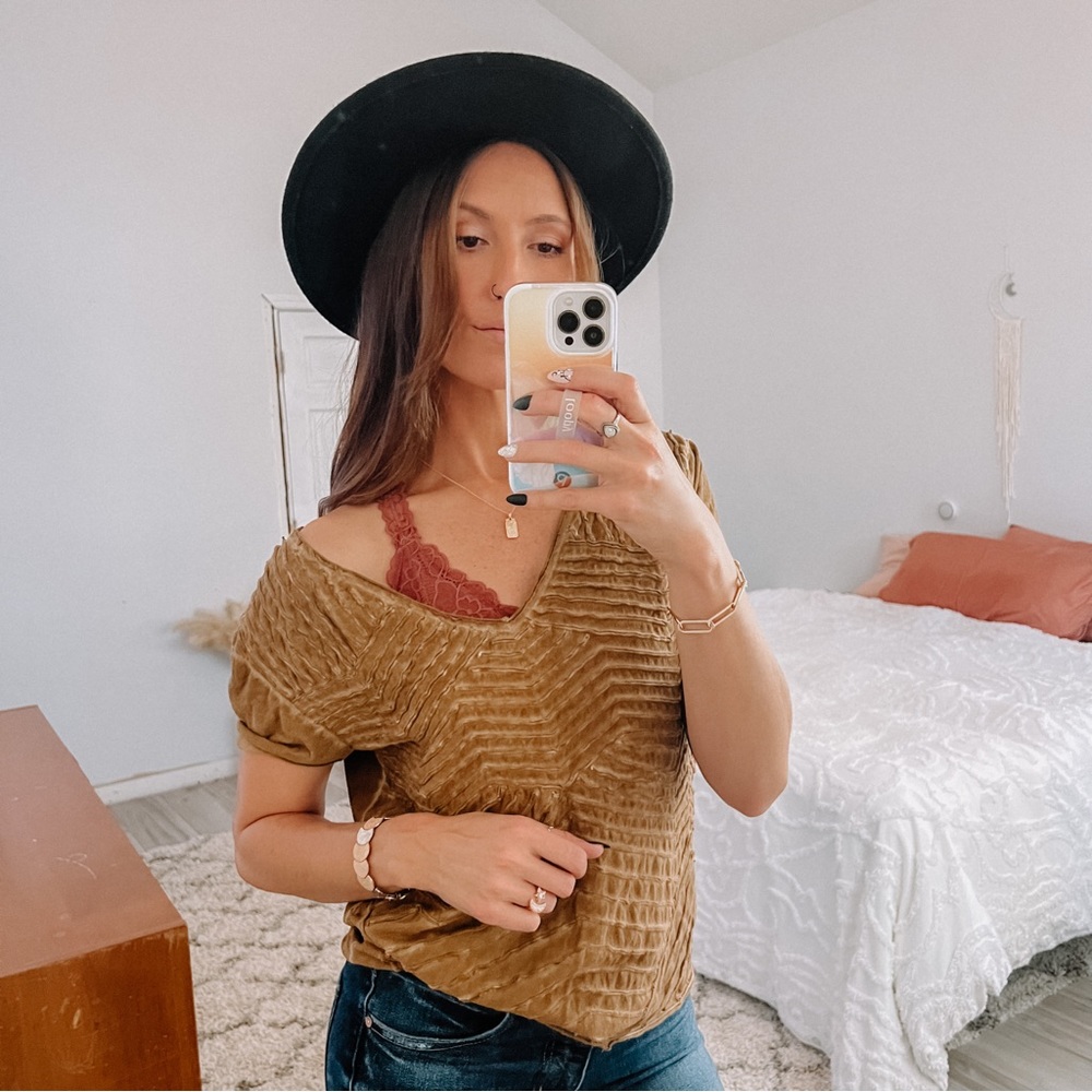 Urban Outfitters brown Ecote top with geometric accents • Size medium